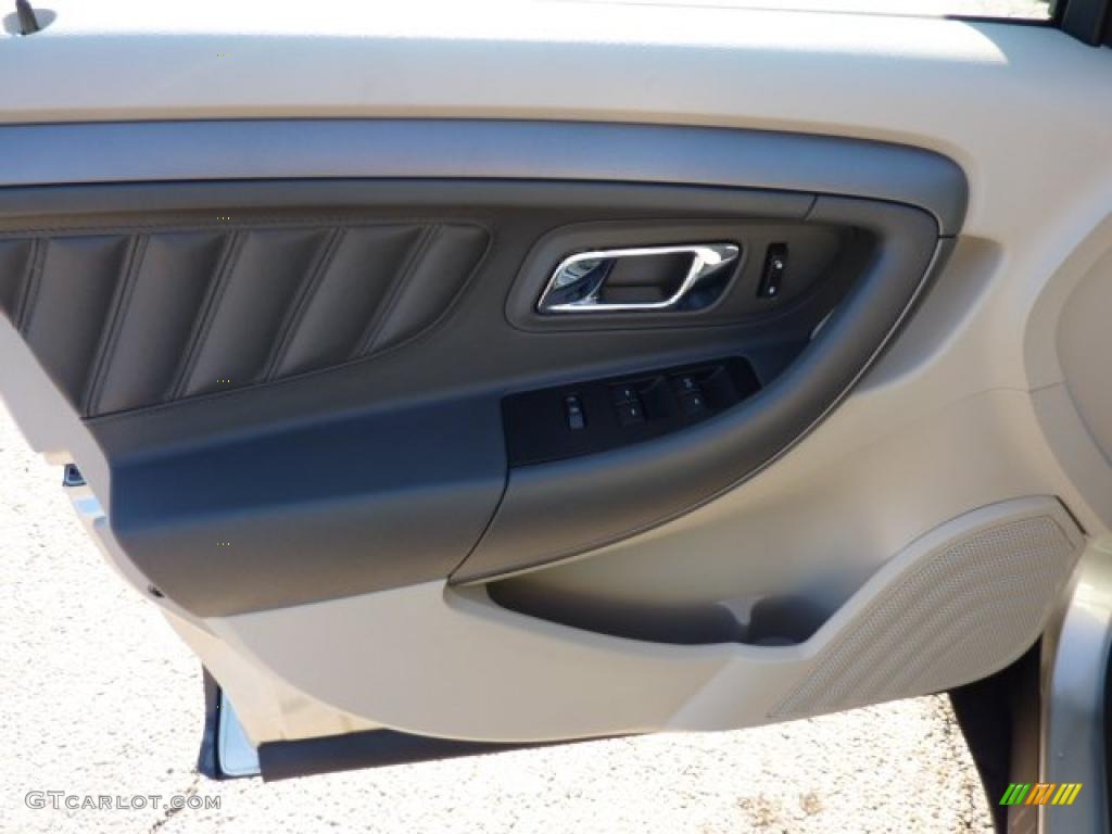 2011 Ford Taurus SEL AWD Light Stone Door Panel Photo #40597393
