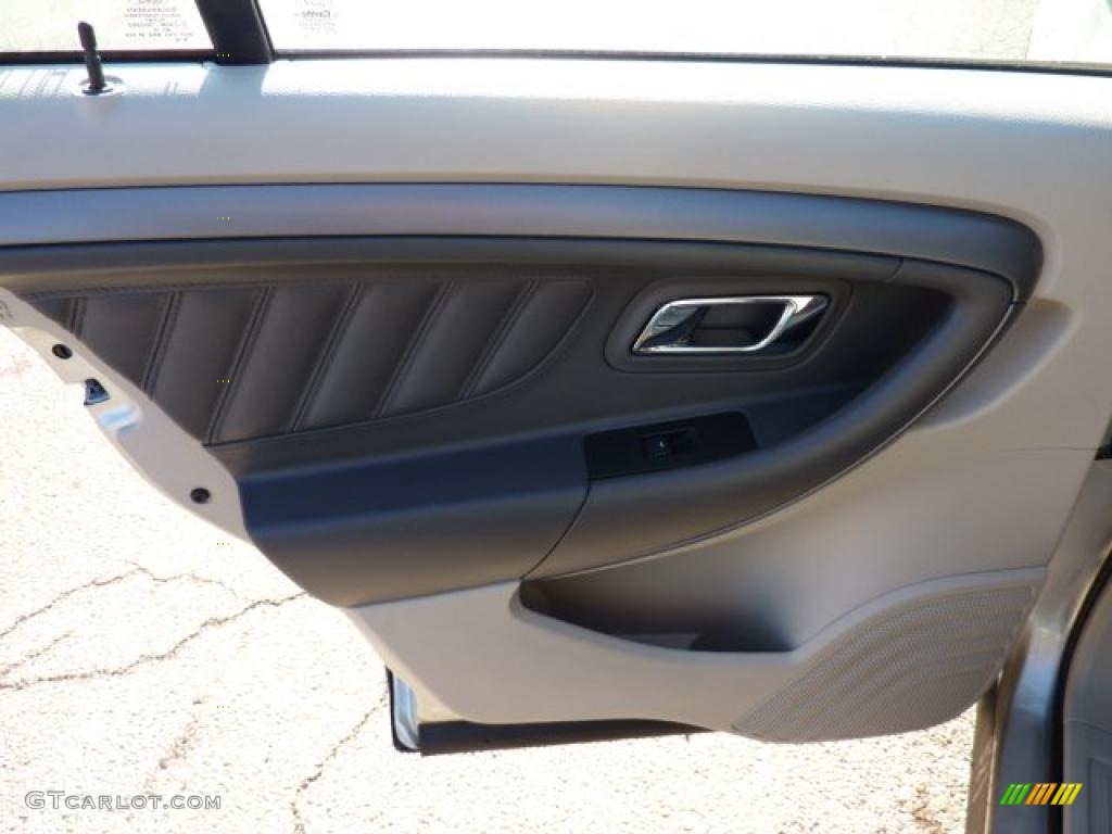2011 Ford Taurus SEL AWD Light Stone Door Panel Photo #40597425