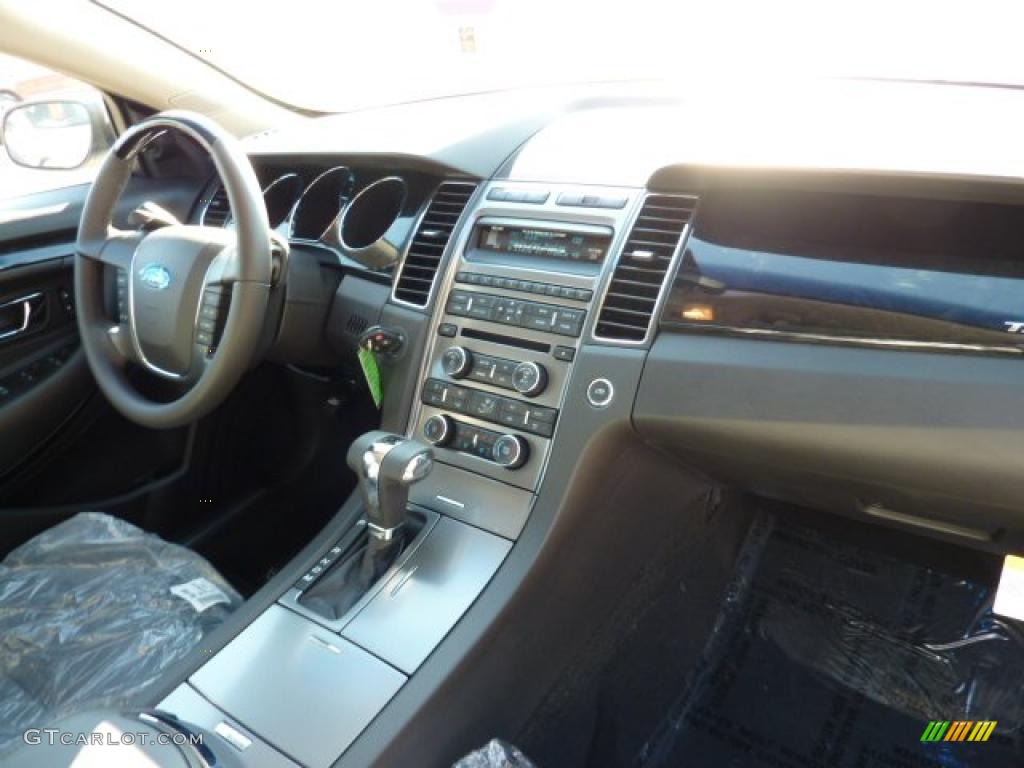 2011 Ford Taurus Limited Charcoal Black Dashboard Photo #40597749