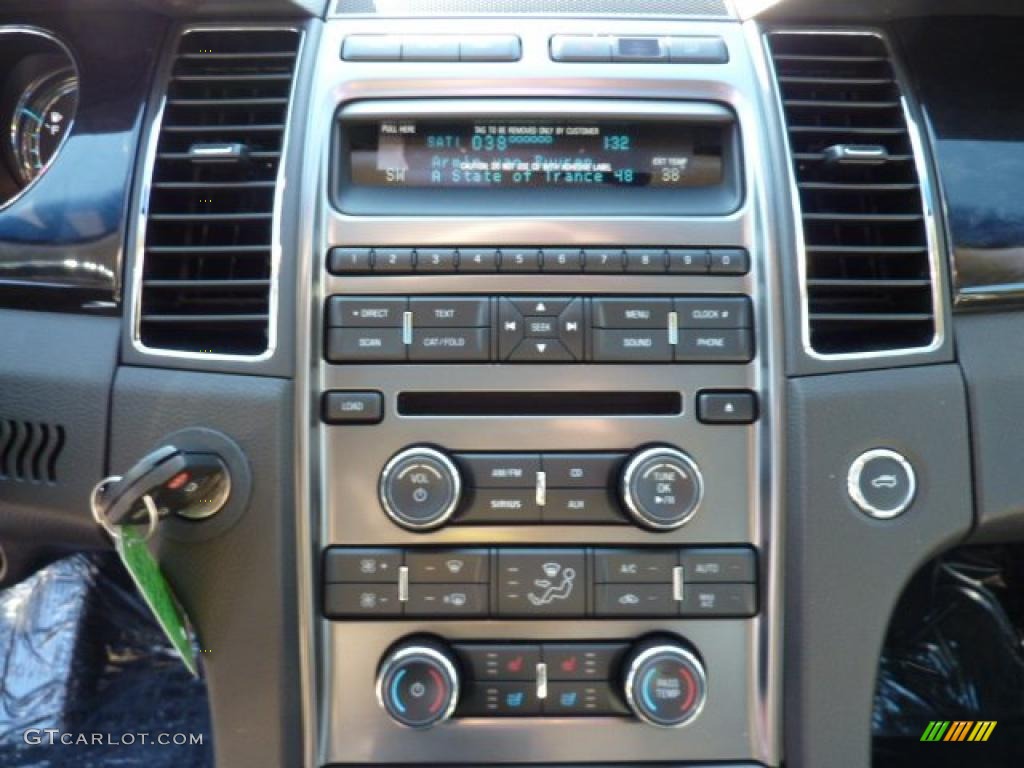 2011 Ford Taurus Limited Controls Photo #40597777