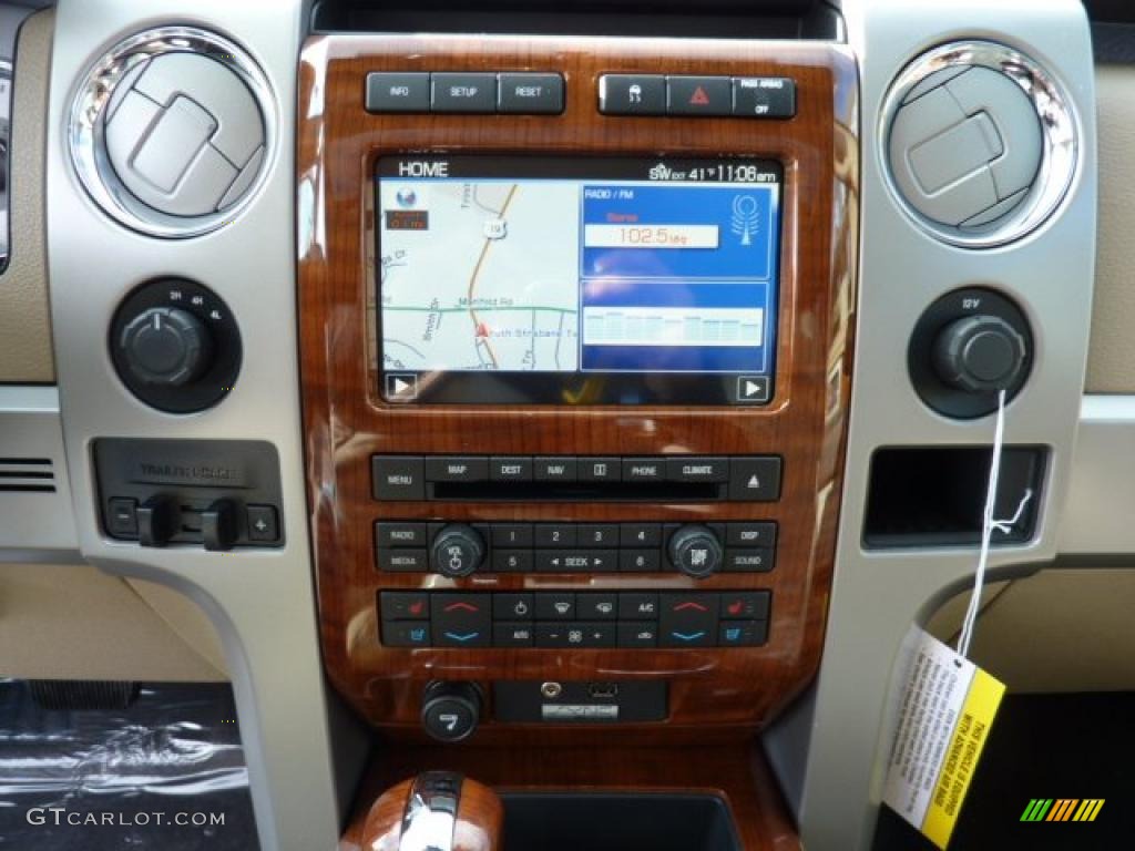 2010 F150 Lariat SuperCrew 4x4 - Oxford White / Tan photo #18