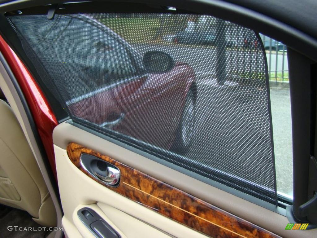 2007 XJ Vanden Plas - Radiance Red Metallic / Barley photo #24