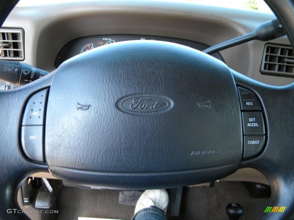 1999 F350 Super Duty XLT SuperCab 4x4 - Woodland Green Metallic / Medium Prairie Tan photo #42