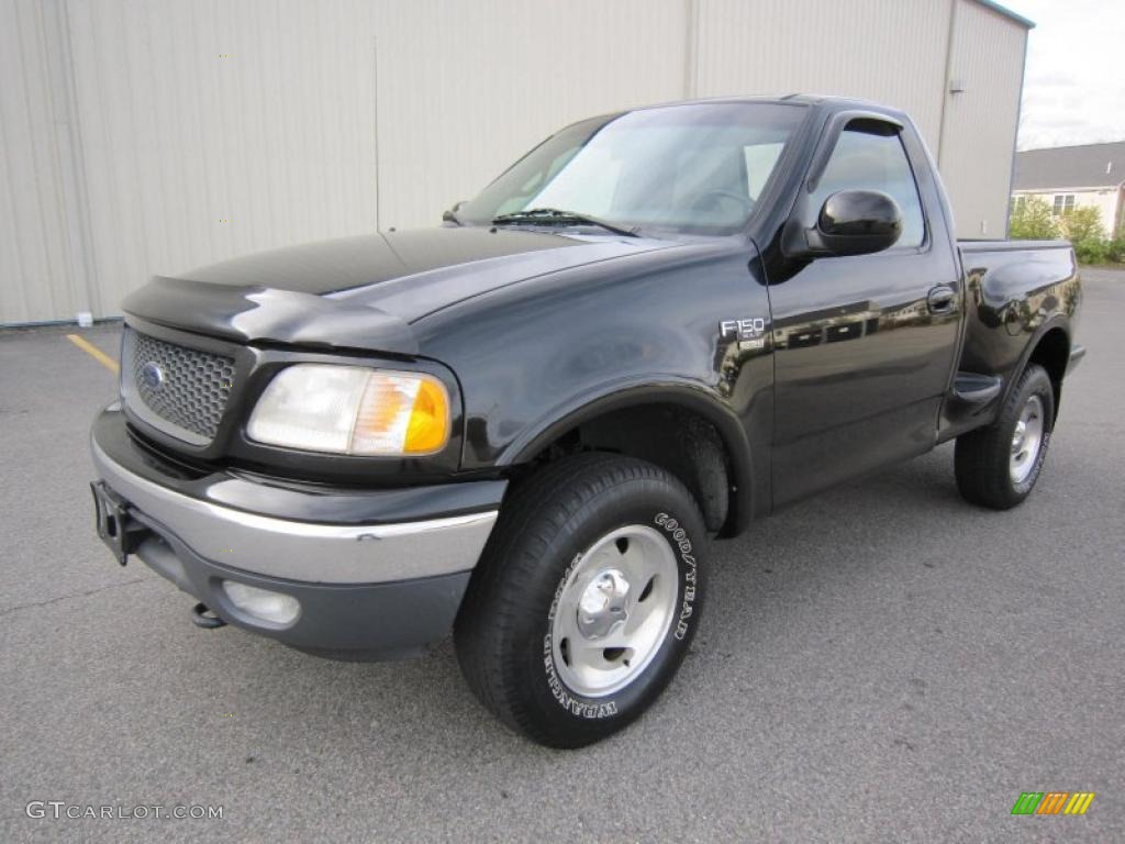 2000 F150 XLT Regular Cab 4x4 - Black / Medium Graphite photo #1