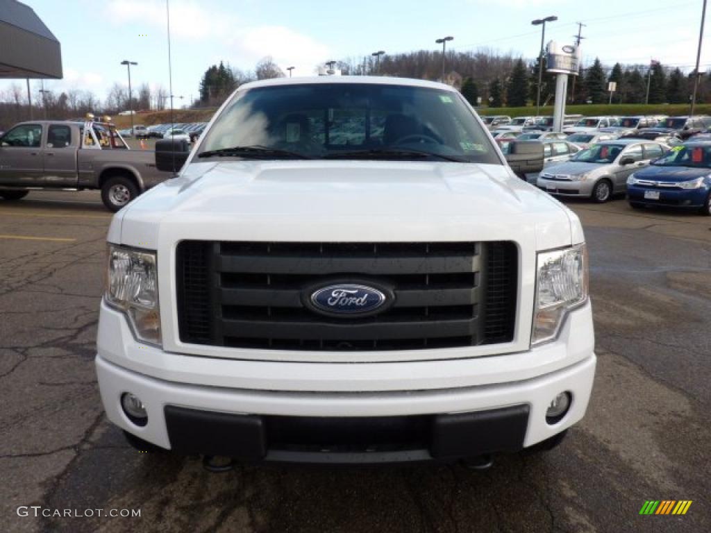 2010 F150 STX SuperCab 4x4 - Oxford White / Medium Stone photo #7