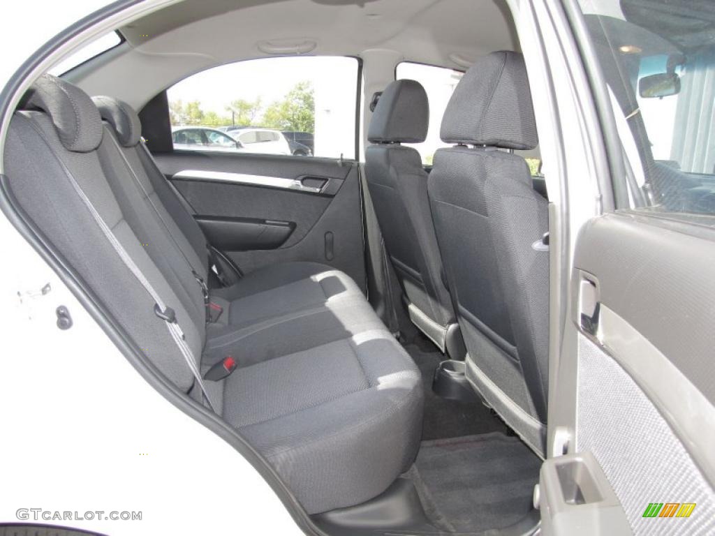 2010 Aveo LT Sedan - Summit White / Charcoal photo #10