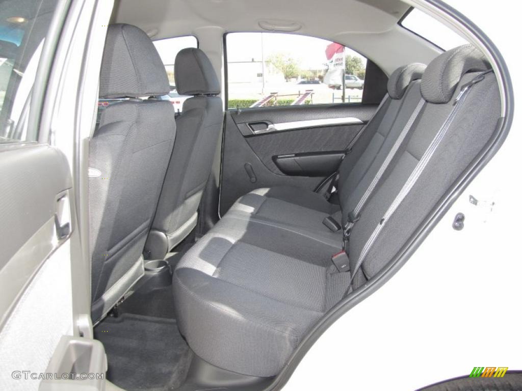 2010 Aveo LT Sedan - Summit White / Charcoal photo #11