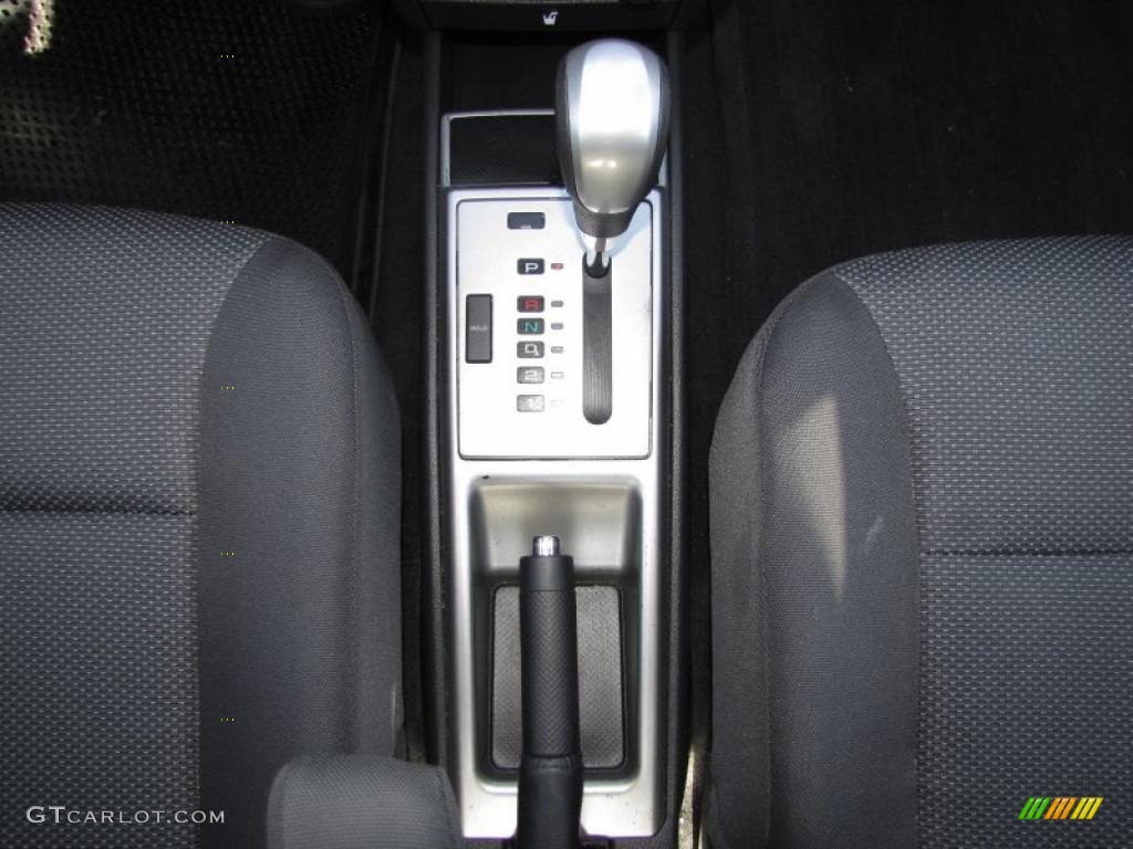 2010 Aveo LT Sedan - Summit White / Charcoal photo #15