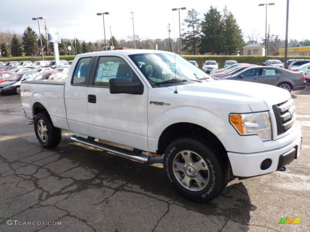 2010 F150 STX SuperCab 4x4 - Oxford White / Medium Stone photo #6