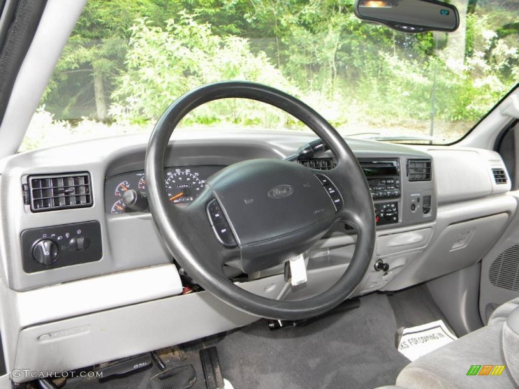 Medium Graphite Interior 2001 Ford F250 Super Duty XLT SuperCab 4x4 Photo #40605685