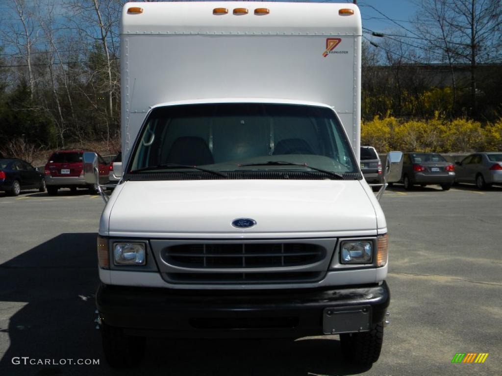 2001 E Series Cutaway E350 Moving Van - Oxford White / Medium Graphite photo #12