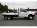 Oxford White - F350 Super Duty XLT Regular Cab 4x4 Chassis Photo No. 4