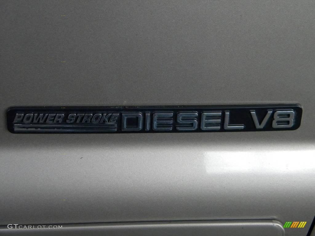 2003 Ford F350 Super Duty XLT Crew Cab 4x4 Marks and Logos Photo #40615633