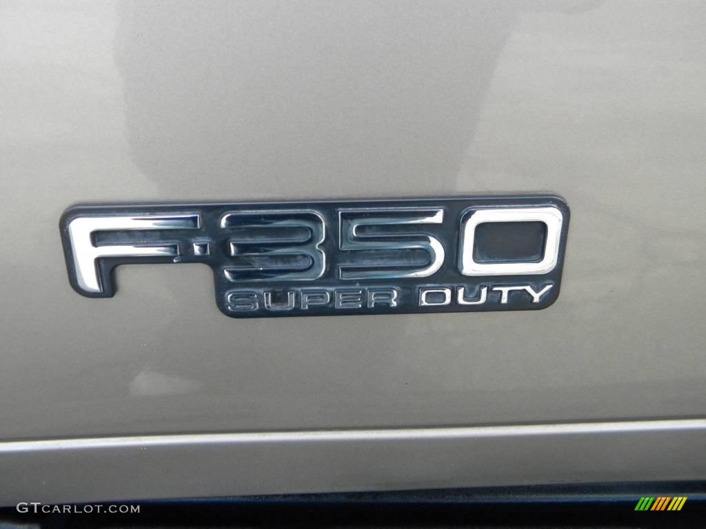 2003 Ford F350 Super Duty XLT Crew Cab 4x4 Marks and Logos Photo #40615649