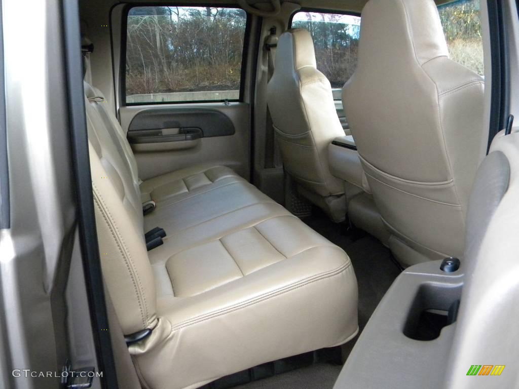 2003 Ford F350 Super Duty XLT Crew Cab 4x4 Rear Seat Photo #40615905