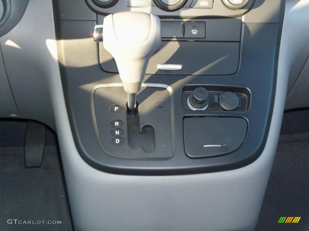 2011 Kia Sedona LX 6 Speed Sportmatic Automatic Transmission Photo #40616010