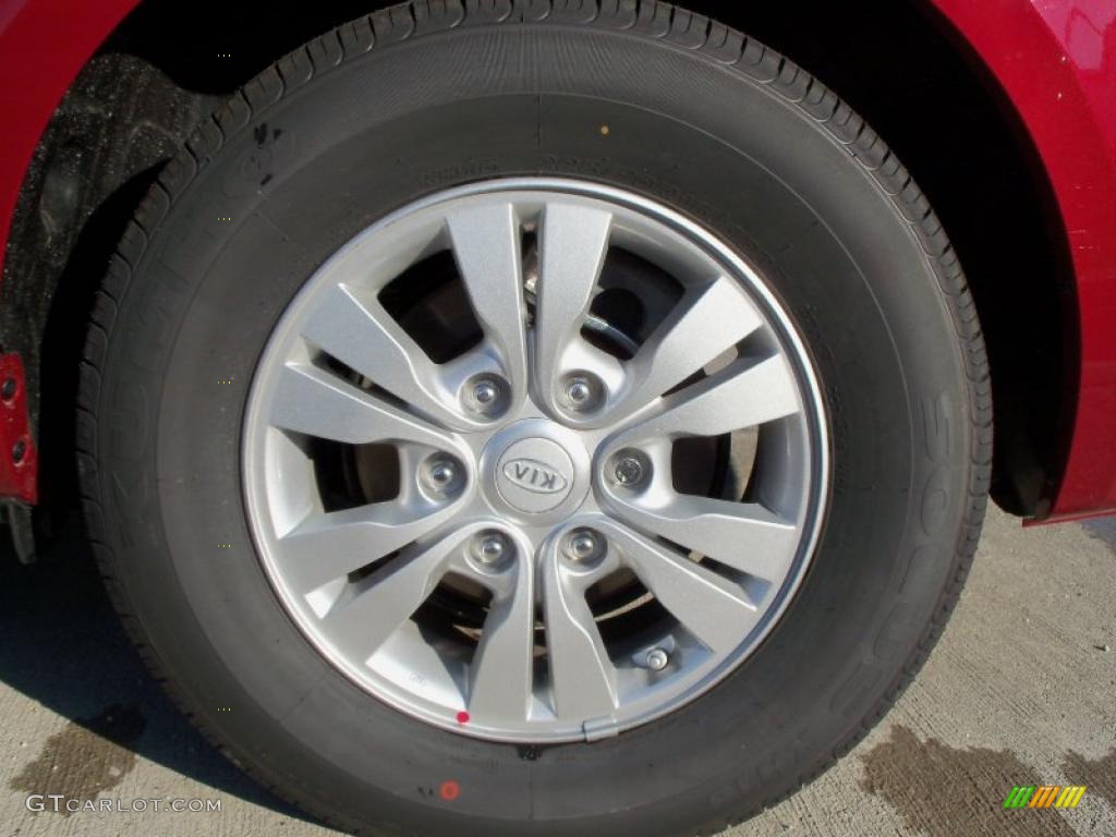 2011 Kia Sedona LX Wheel Photo #40619150
