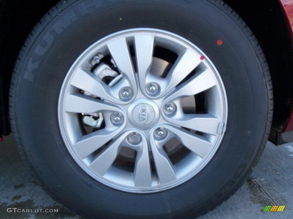 2011 Kia Sedona LX Wheel Photo #40619178