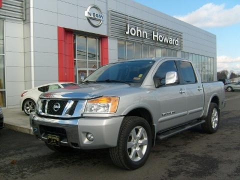 2009 Nissan Titan LE Crew Cab 4x4 Data, Info and Specs