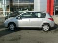 Brillant Silver - Versa 1.8 S Hatchback Photo No. 2
