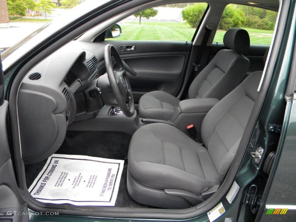 Grey Interior 2005 Volkswagen Passat GLS TDI Sedan Photo #40623710