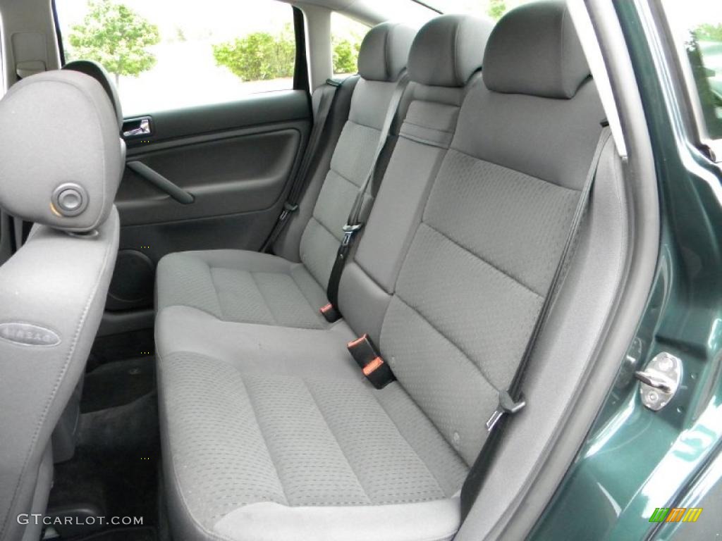 Grey Interior 2005 Volkswagen Passat GLS TDI Sedan Photo #40623866