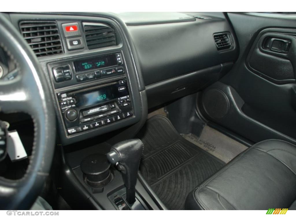 1999 Infiniti G 20 Sedan Controls Photo #40625514
