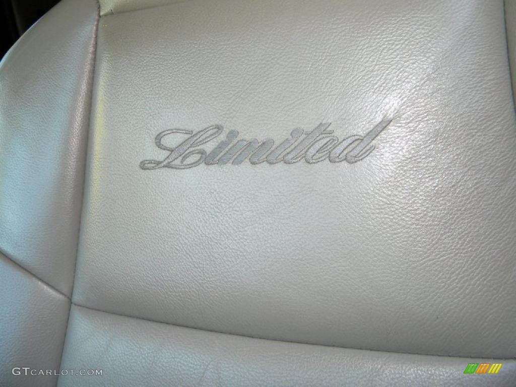 2004 Ford Excursion Limited 4x4 Marks and Logos Photo #40627019