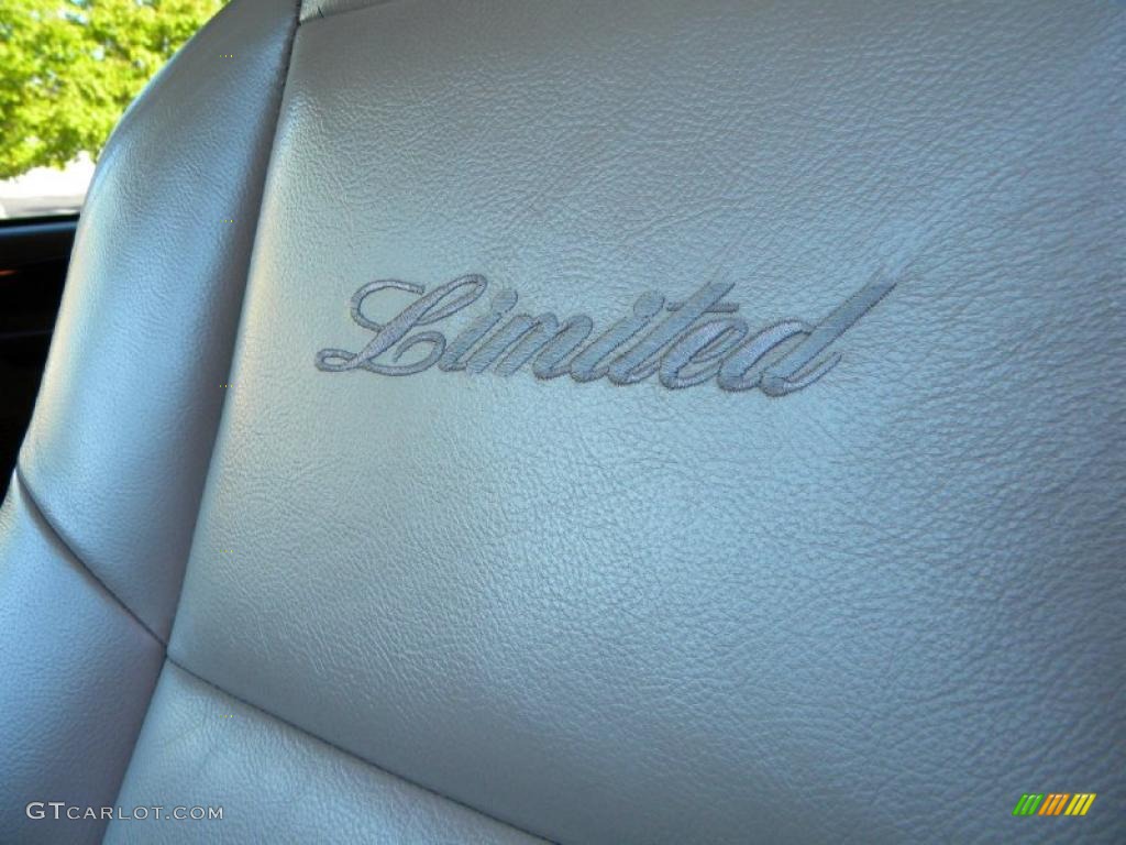 2004 Ford Excursion Limited 4x4 Marks and Logos Photo #40627032