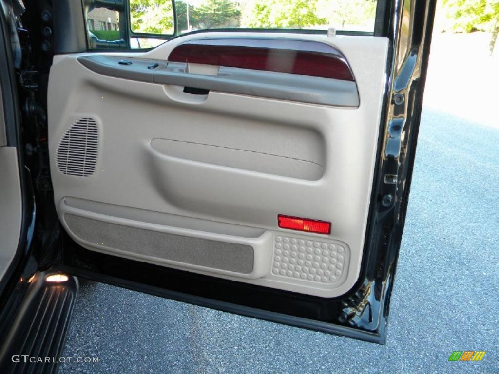 2004 Ford Excursion Limited 4x4 Door Panel Photos