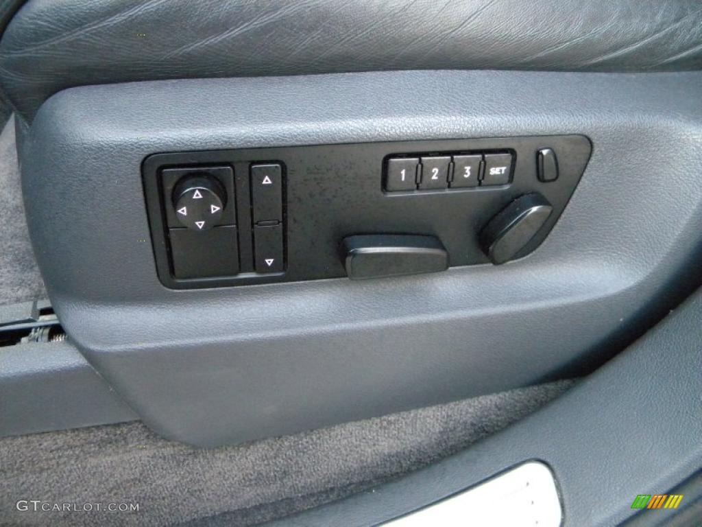 2004 Volkswagen Touareg V10 TDI Controls Photo #40627722