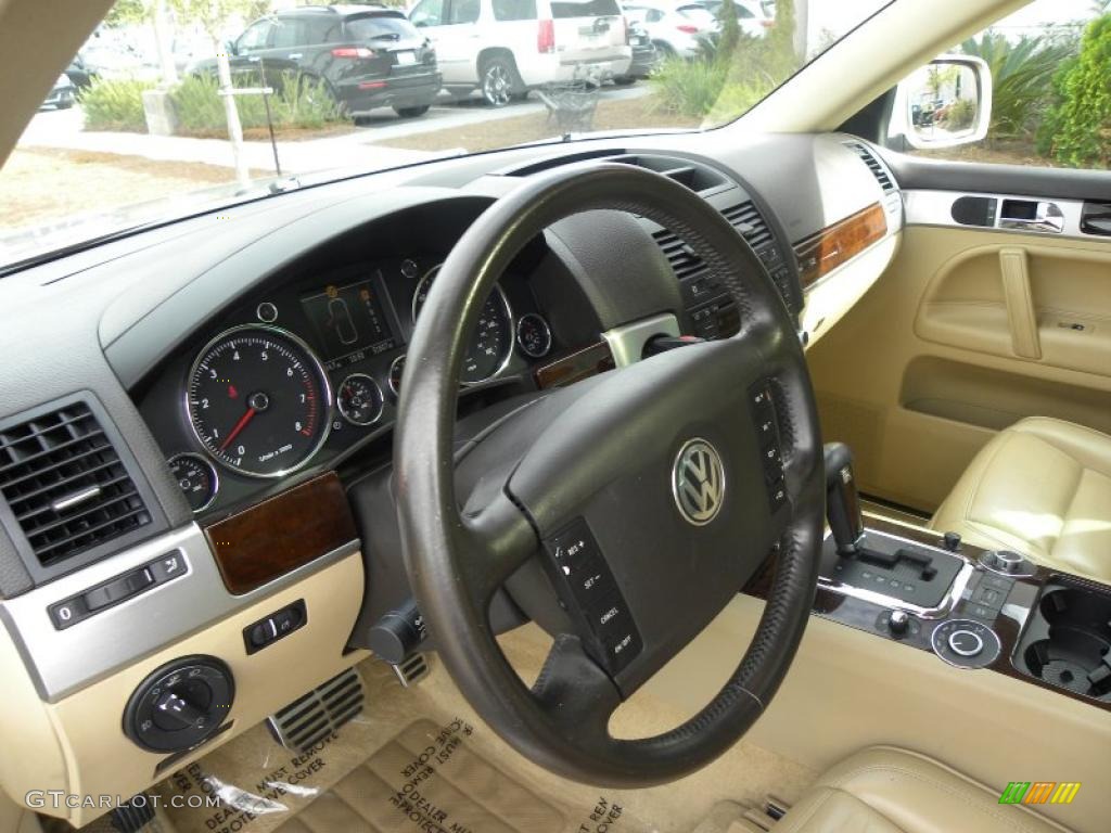 Pure Beige Interior 2004 Volkswagen Touareg V8 Photo #40627894