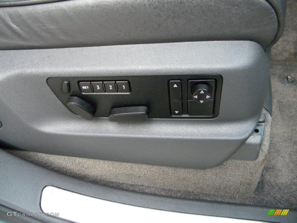 2004 Volkswagen Touareg V10 TDI Controls Photo #40628138