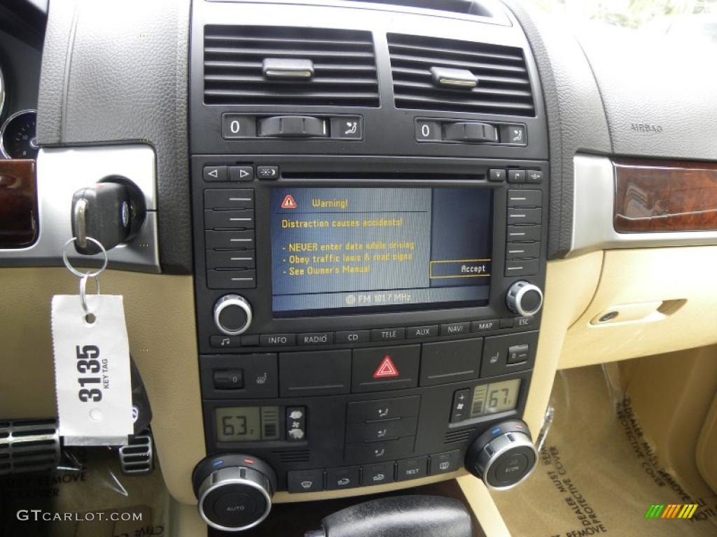 2004 Volkswagen Touareg V8 Navigation Photo #40628174