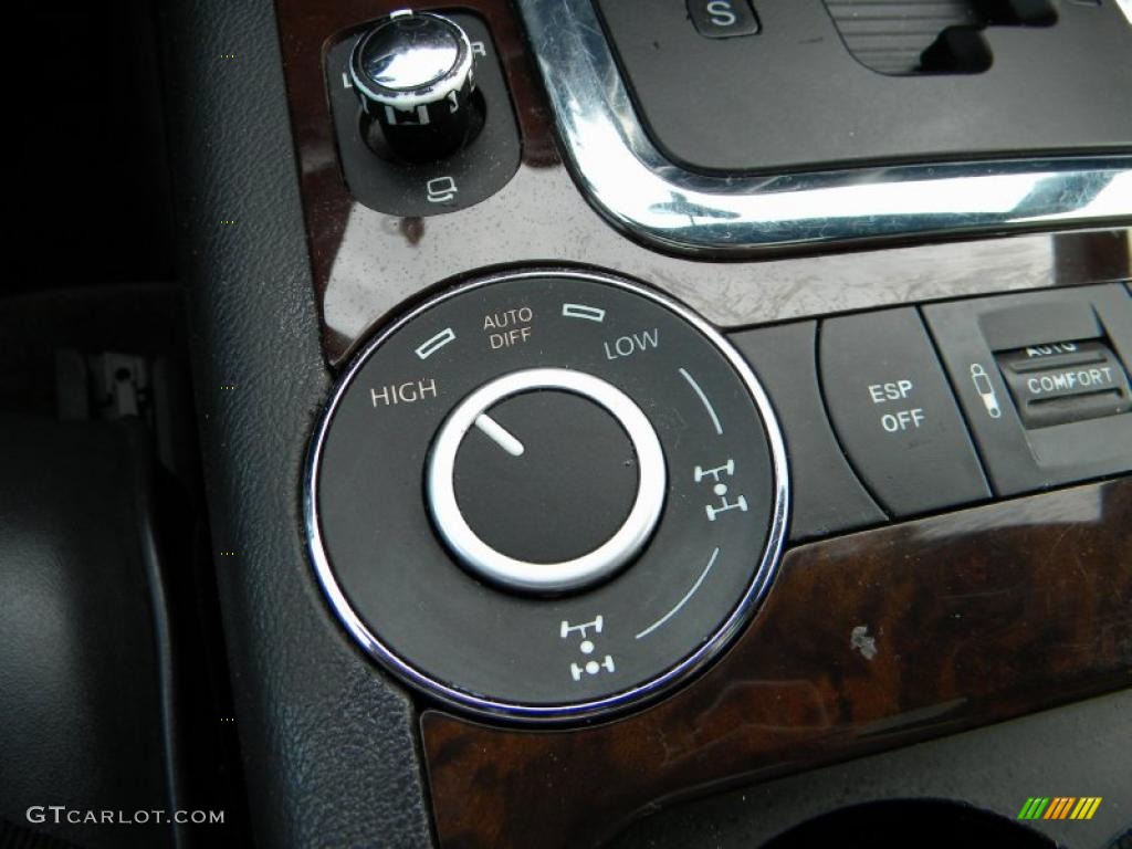 2004 Volkswagen Touareg V10 TDI Controls Photo #40628250