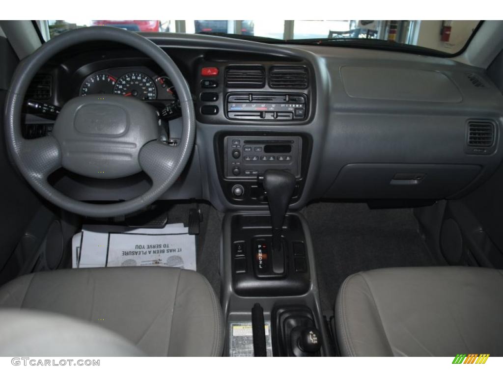 Medium Gray Interior 2001 Chevrolet Tracker LT Hardtop 4WD Photo #40628254