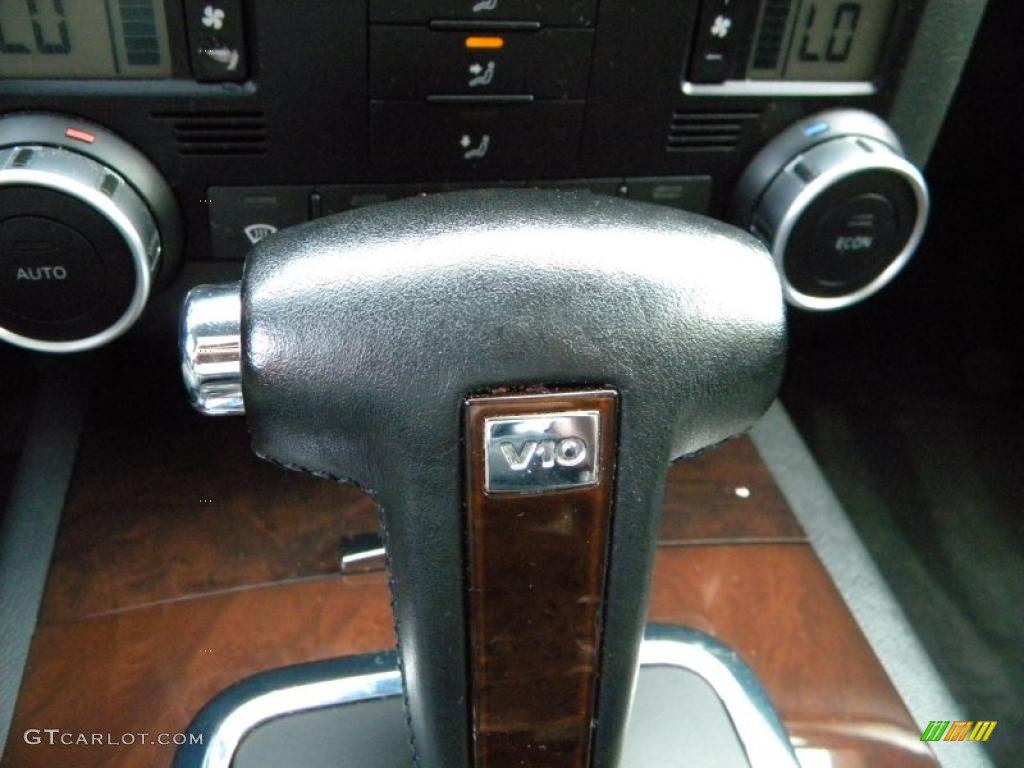 2004 Volkswagen Touareg V10 TDI Marks and Logos Photo #40628314