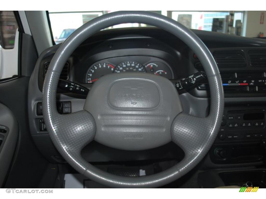 2001 Chevrolet Tracker LT Hardtop 4WD Medium Gray Steering Wheel Photo #40628510