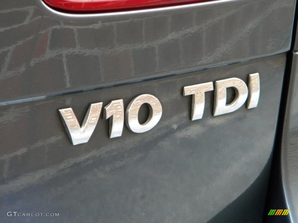2004 Volkswagen Touareg V10 TDI Marks and Logos Photo #40628522