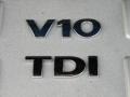 2004 Volkswagen Touareg V10 TDI Badge and Logo Photo