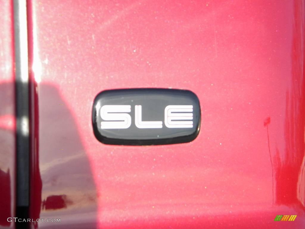2005 Sierra 2500HD SLE Regular Cab 4x4 - Sport Red Metallic / Dark Pewter photo #19