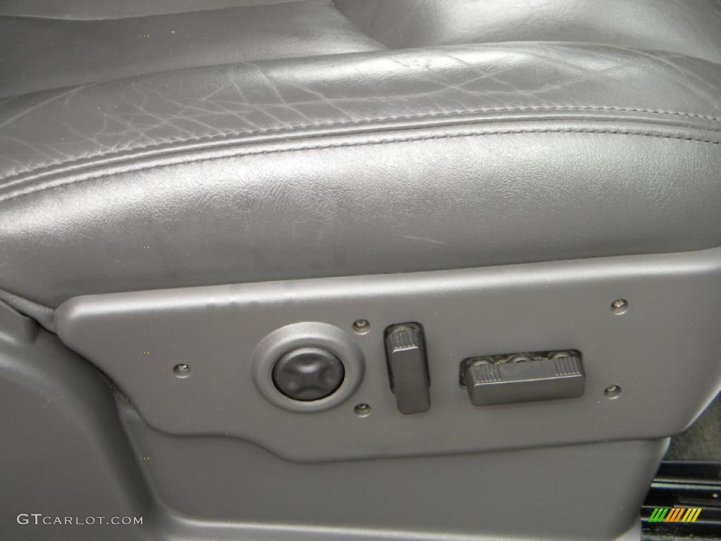 2005 Silverado 2500HD LT Extended Cab 4x4 - Black / Dark Charcoal photo #40