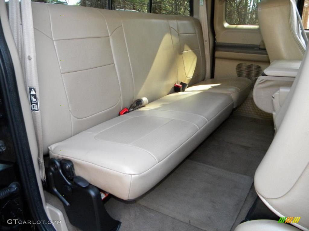 Medium Parchment Interior 2001 Ford F350 Super Duty Lariat SuperCab 4x4 Photo #40630242