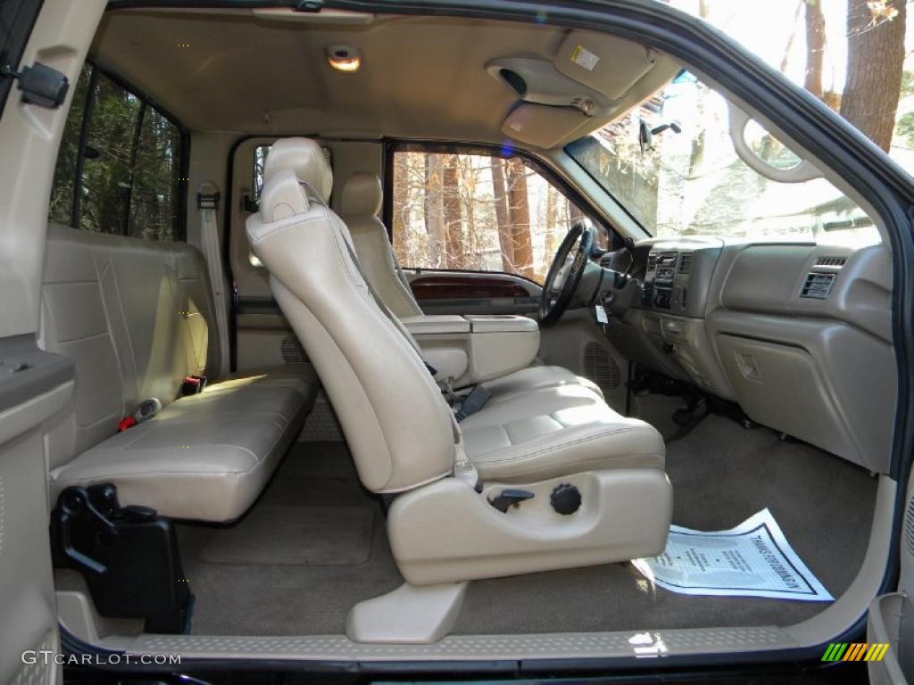Medium Parchment Interior 2001 Ford F350 Super Duty Lariat SuperCab 4x4 Photo #40630324
