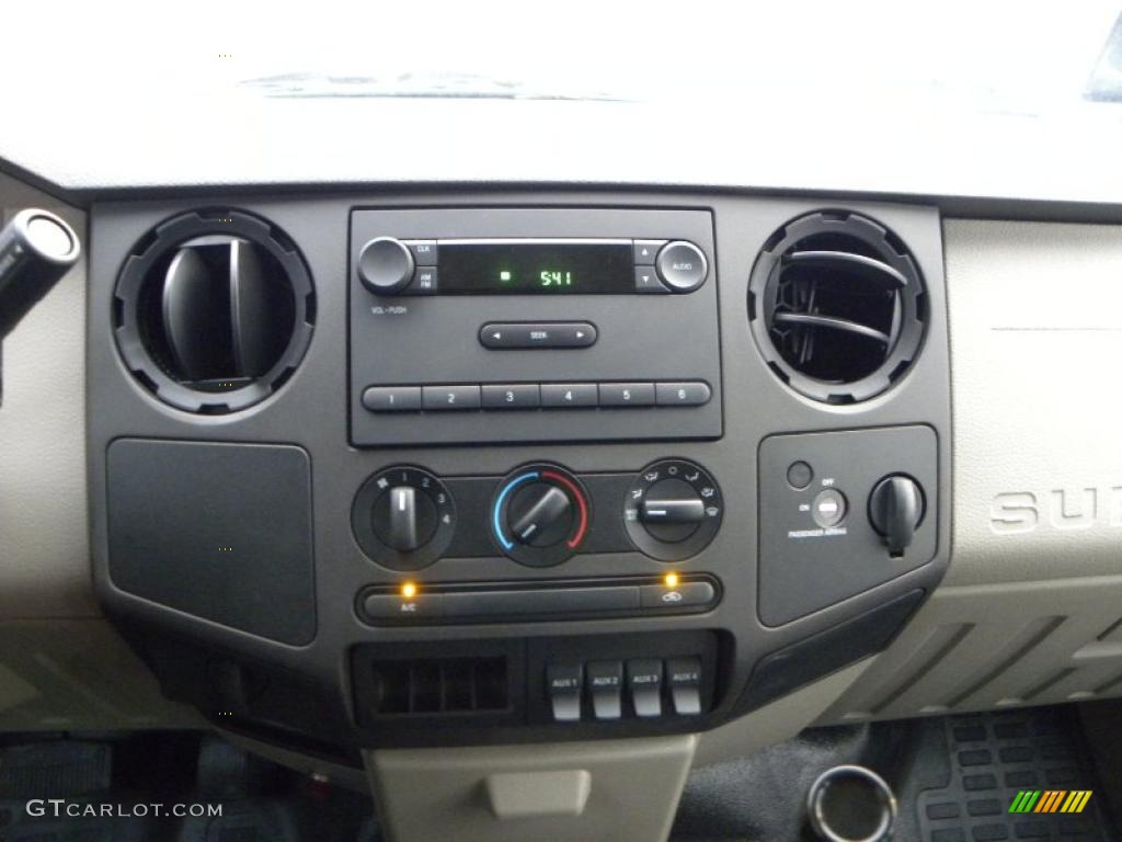 2010 Ford F450 Super Duty SuperCab Chassis Dump Truck Controls Photo #40630430