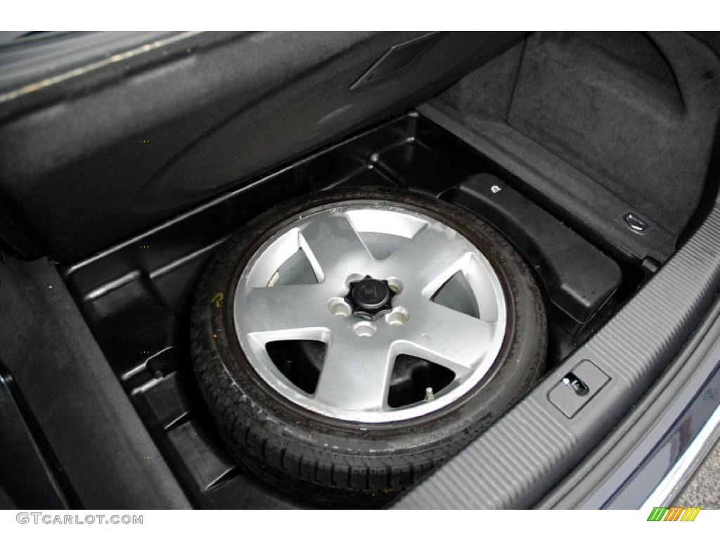 2005 Audi A8 4.2 quattro Trunk Photo #40631313