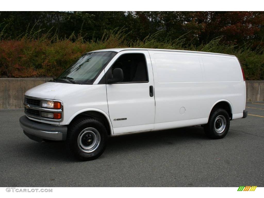 White 2001 Chevrolet Express 3500 Commercial Van Exterior Photo #40631459