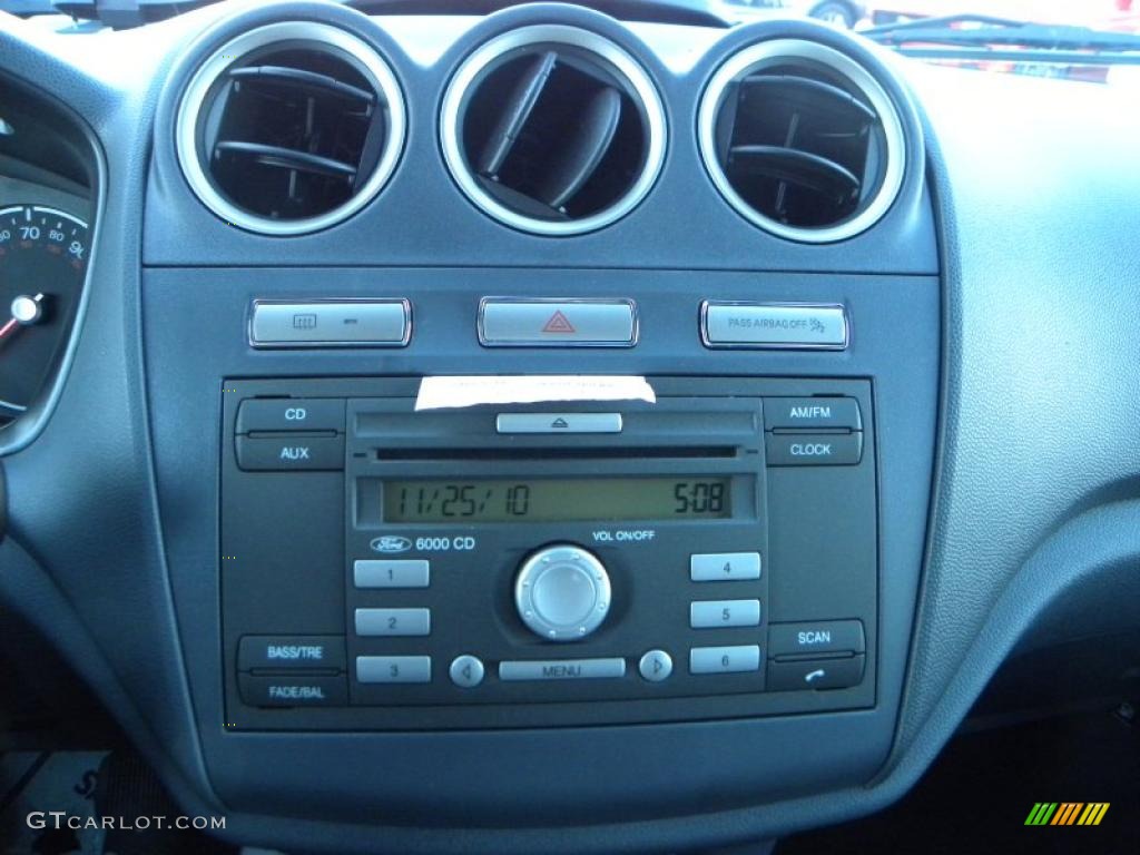 2010 Ford Transit Connect XLT Cargo Van Controls Photo #40632150