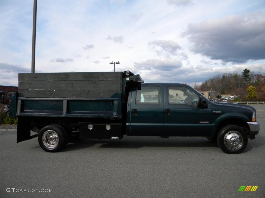 2004 F550 Super Duty XL Crew Cab Chassis Dump Truck - Dark Green Satin Metallic / Medium Flint photo #7