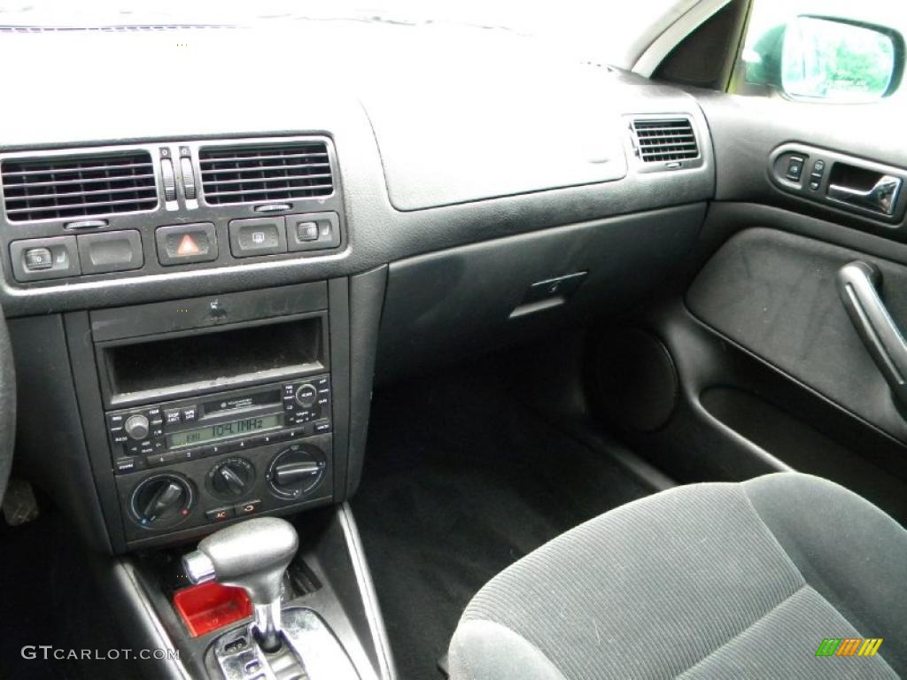 2001 Jetta GLS TDI Sedan - Baltic Green / Black photo #35